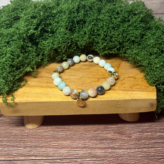 Statement Flower Agate Bracelet with a Daisy Flower and Lotus Flower Charm